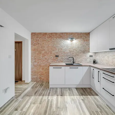 아파트 Unique Designer Near Center *